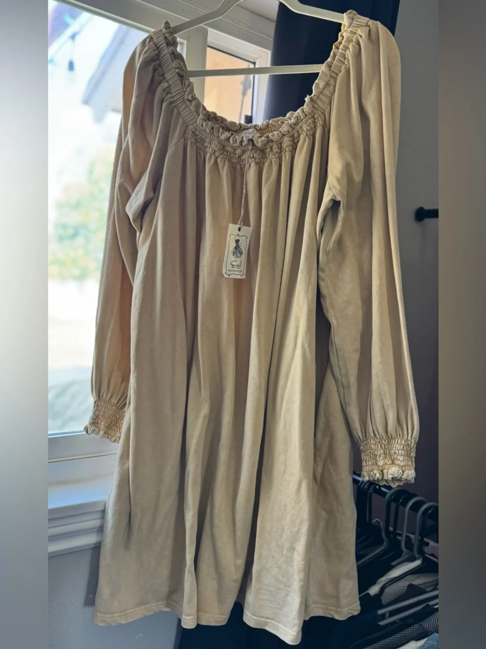 NWT easel dress - Picture 1 of 2